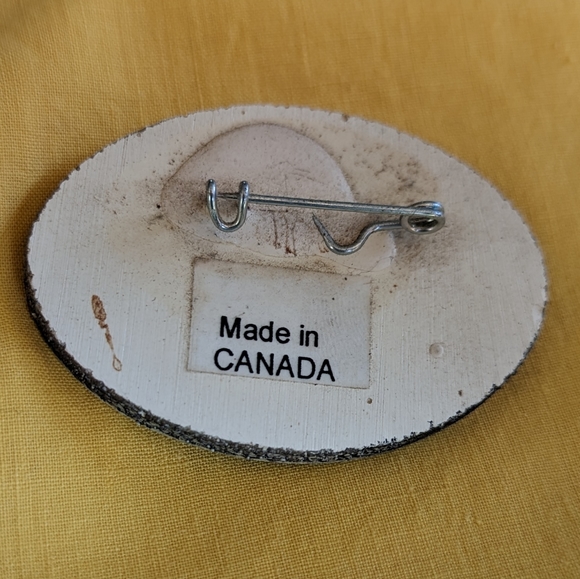 Swedish Welcome pin from New Sweden Maine made in Canada - Picture 3 of 5